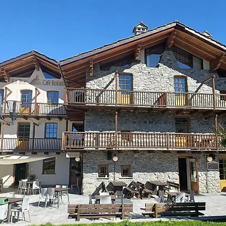 La Tour Bed & Breakfast Oyace